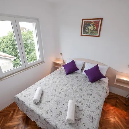 Apartment Nada With Seaview Sukošan
