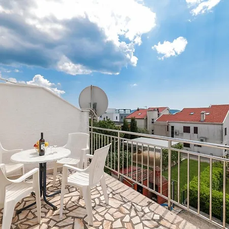 Apartment Nada With Seaview