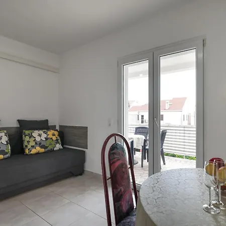 Apartment Nada With Seaview *